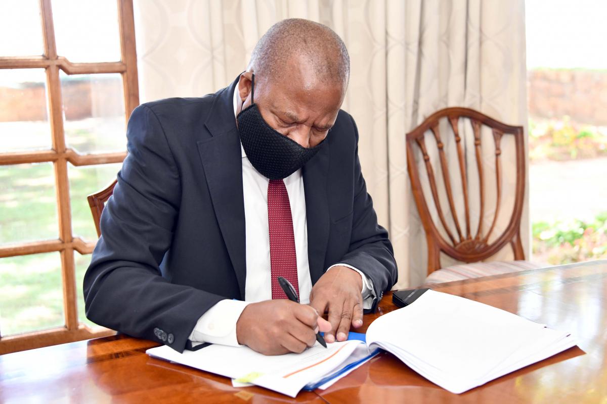 Minister Jackson Mthembu