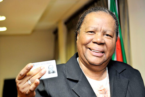 Minister Nadeldi Pandor with a smart ID card