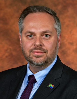 Leon Schreiber
